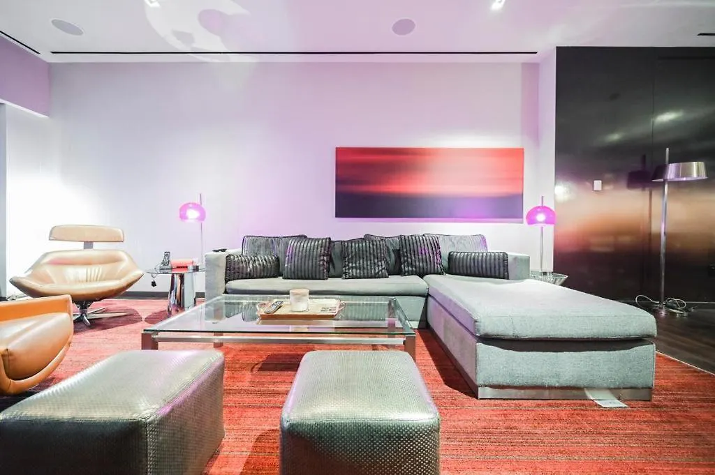 Intimo Palms Place Penthouse-1